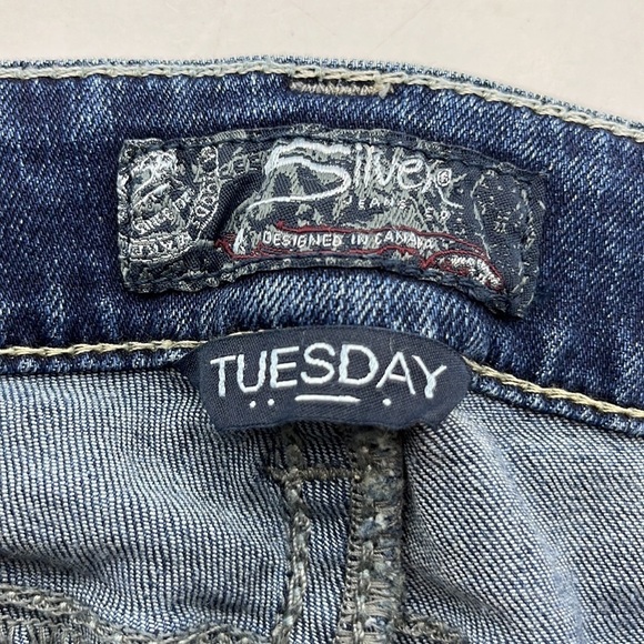 Silver Jeans Tuesday Low Capri Size 29-SOLD NOT FOR SALE - Picture 8 of 16